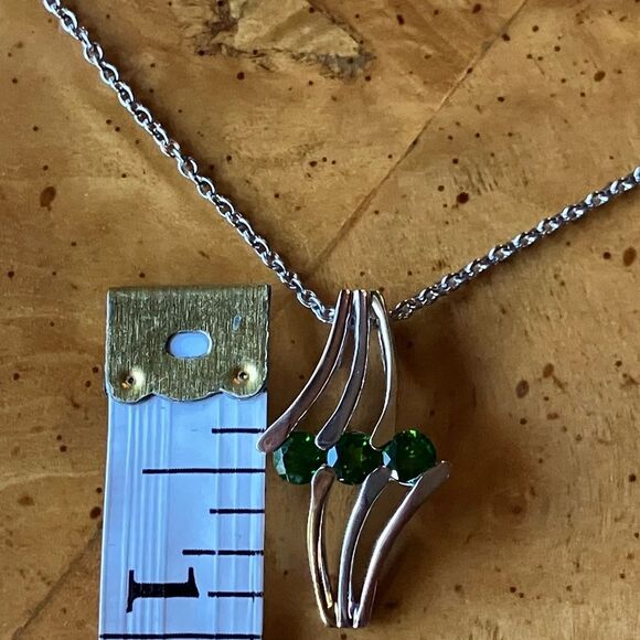 Natural Chrome Diopside Sterling Silver Pendant - Picture 3 of 6